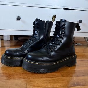 Doc Martens Platform Jadon Boot